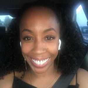 Meet your Posher, Deborah